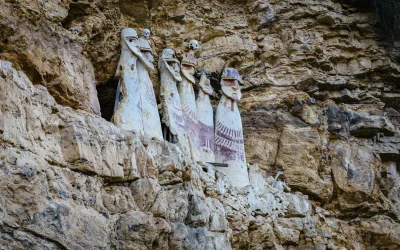 Explorando los Misteriosos Sarcófagos de Karajía: Una Ventana al Pasado