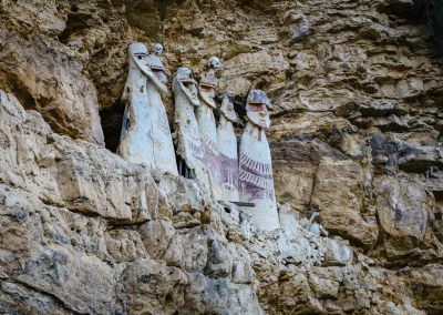 Sarcófagos de Karajía